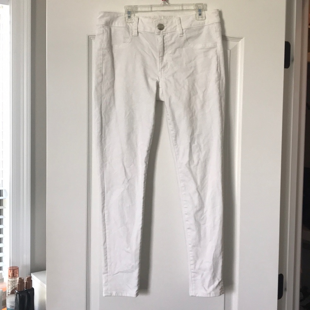 AE white jeggings- size 6 short